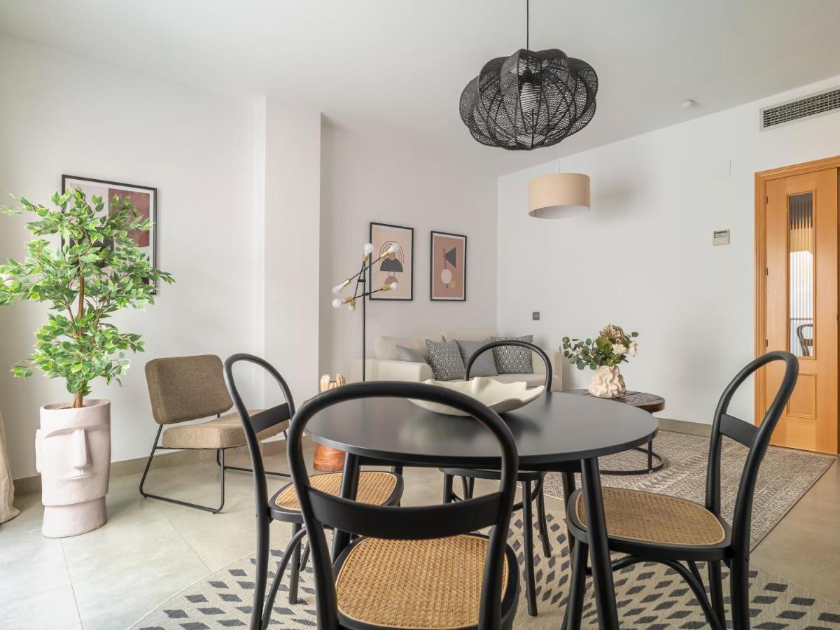 Sanders Uptown - Cute One-Bedroom Apartment Near City Center Малага Екстер'єр фото