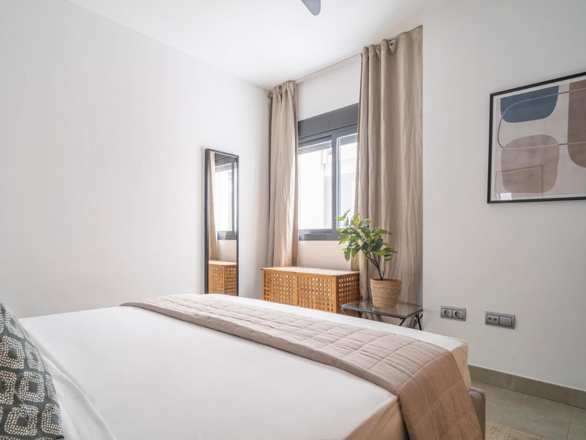 Sanders Uptown - Cute One-Bedroom Apartment Near City Center Малага Екстер'єр фото